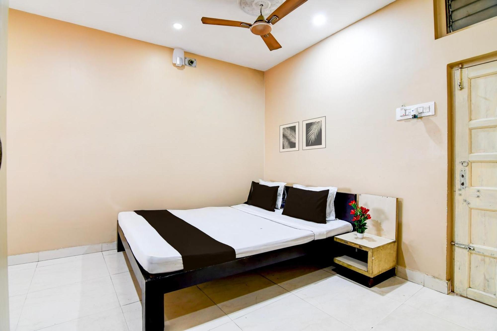 O Aanandalok Hotel Kolkata